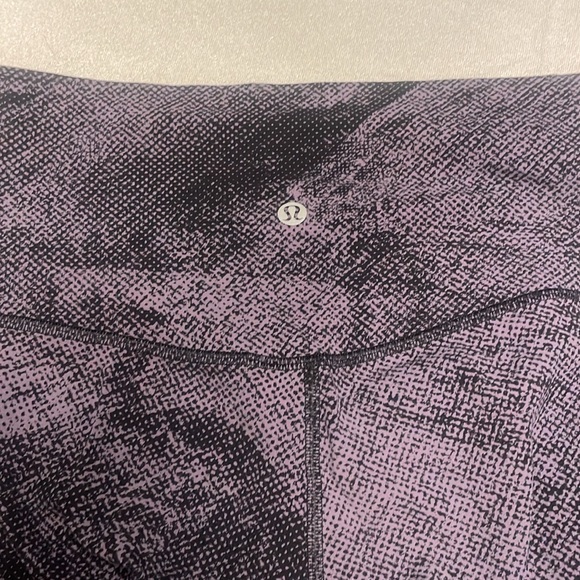 Lululemon Align Crop *21" Pixel Print Purple Quartz Black Size: 6 - Picture 8 of 10